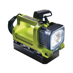 PELI™ 9410L LAMPA ROBOCZA 2207lm